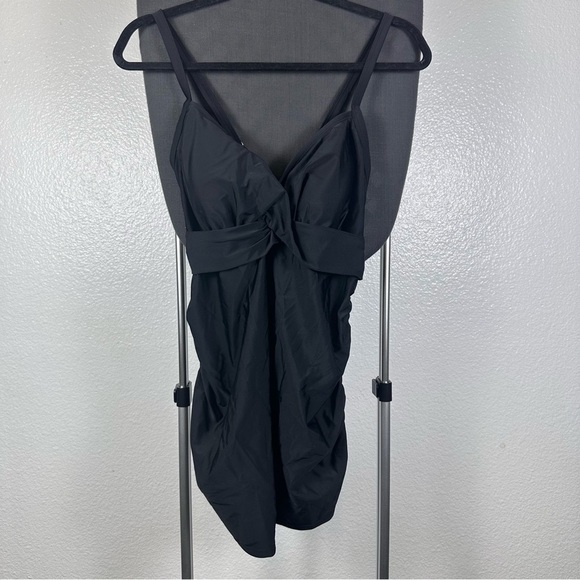 Ingrid & Isabel  | Maternity Black Knot Detail Swim Top - Picture 1 of 5